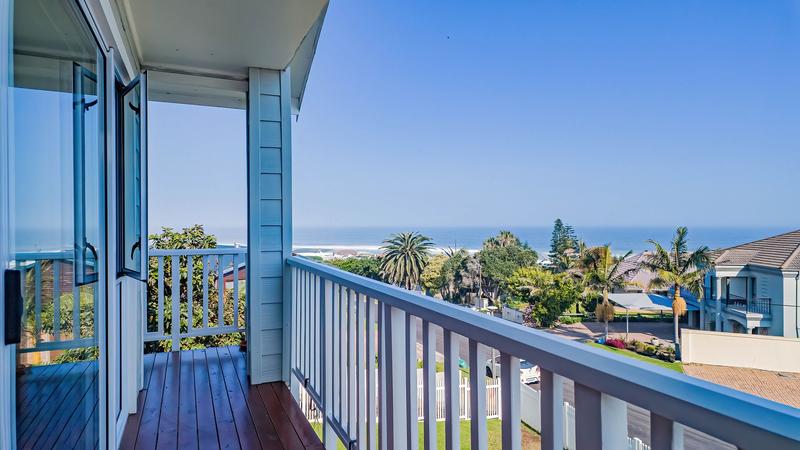 4 Bedroom Property for Sale in Outeniqua Strand Western Cape